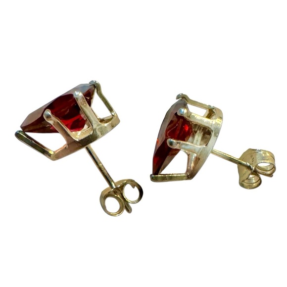 Exquisite Pear Garnet Sterling Silver Earrings - Picture 9 of 14